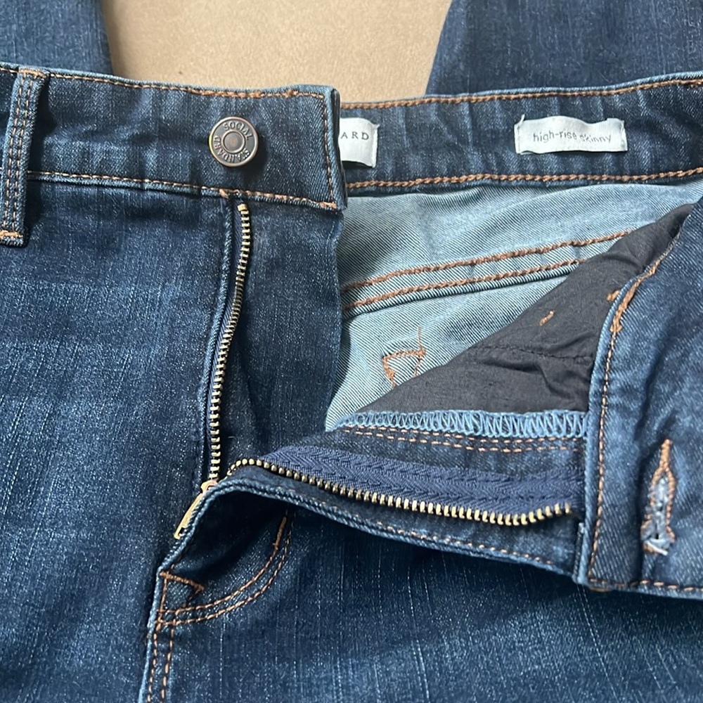A pair of Social Standard by Sanctuary High-rise skinny jeans in size 8/29 - Picture 7 of 8